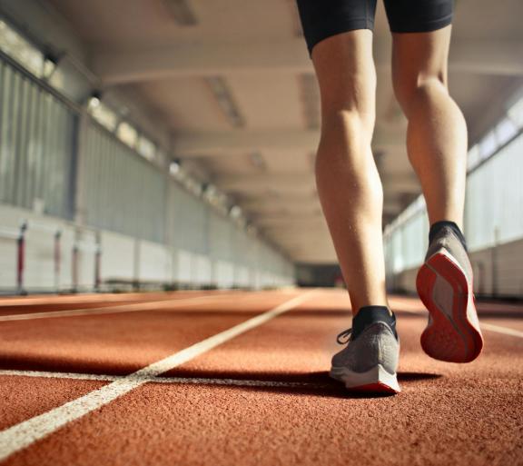 legs on track